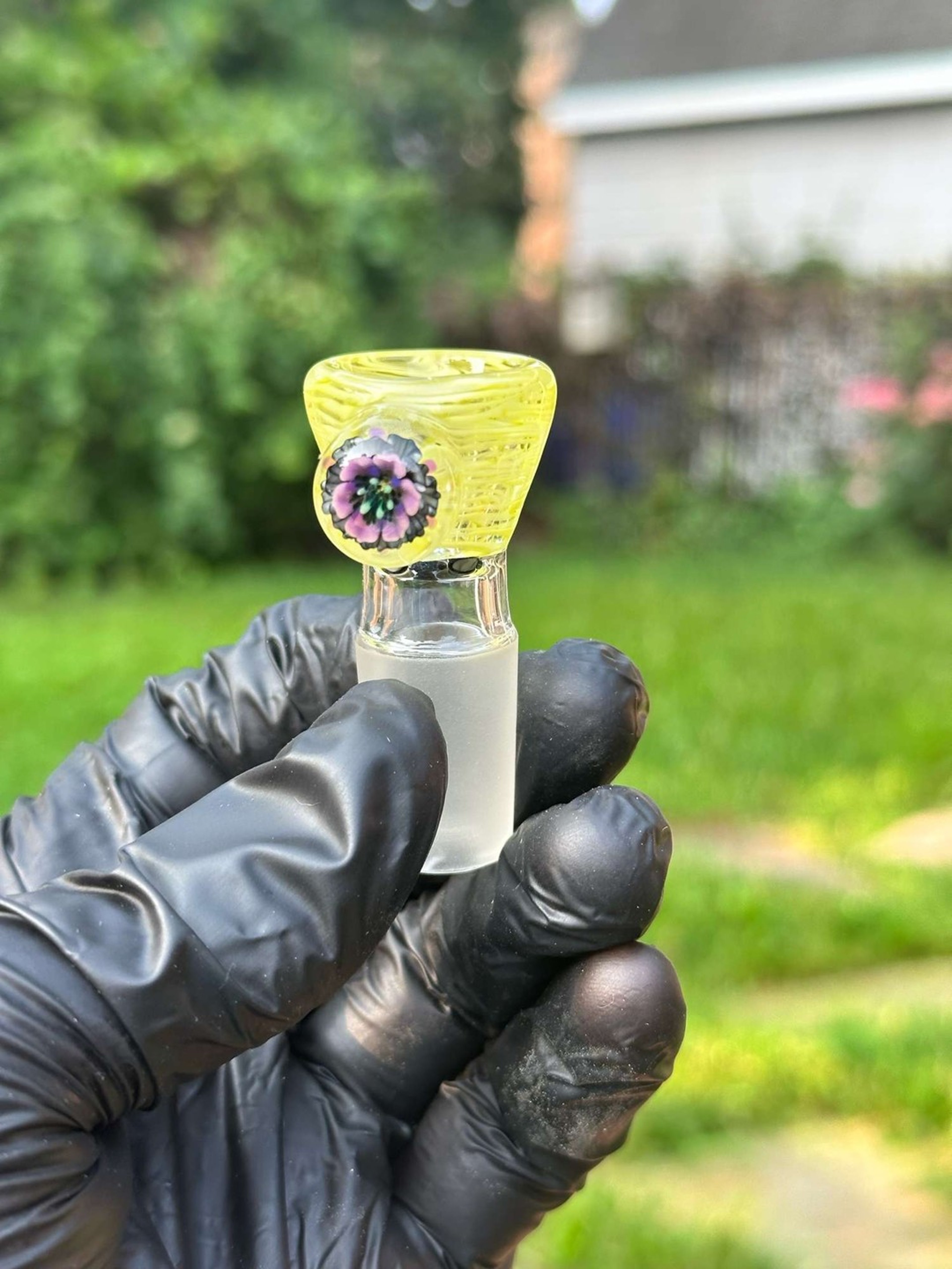 Preview pic of Hyperfocusglass Flower Implosion 18mm Slide #6