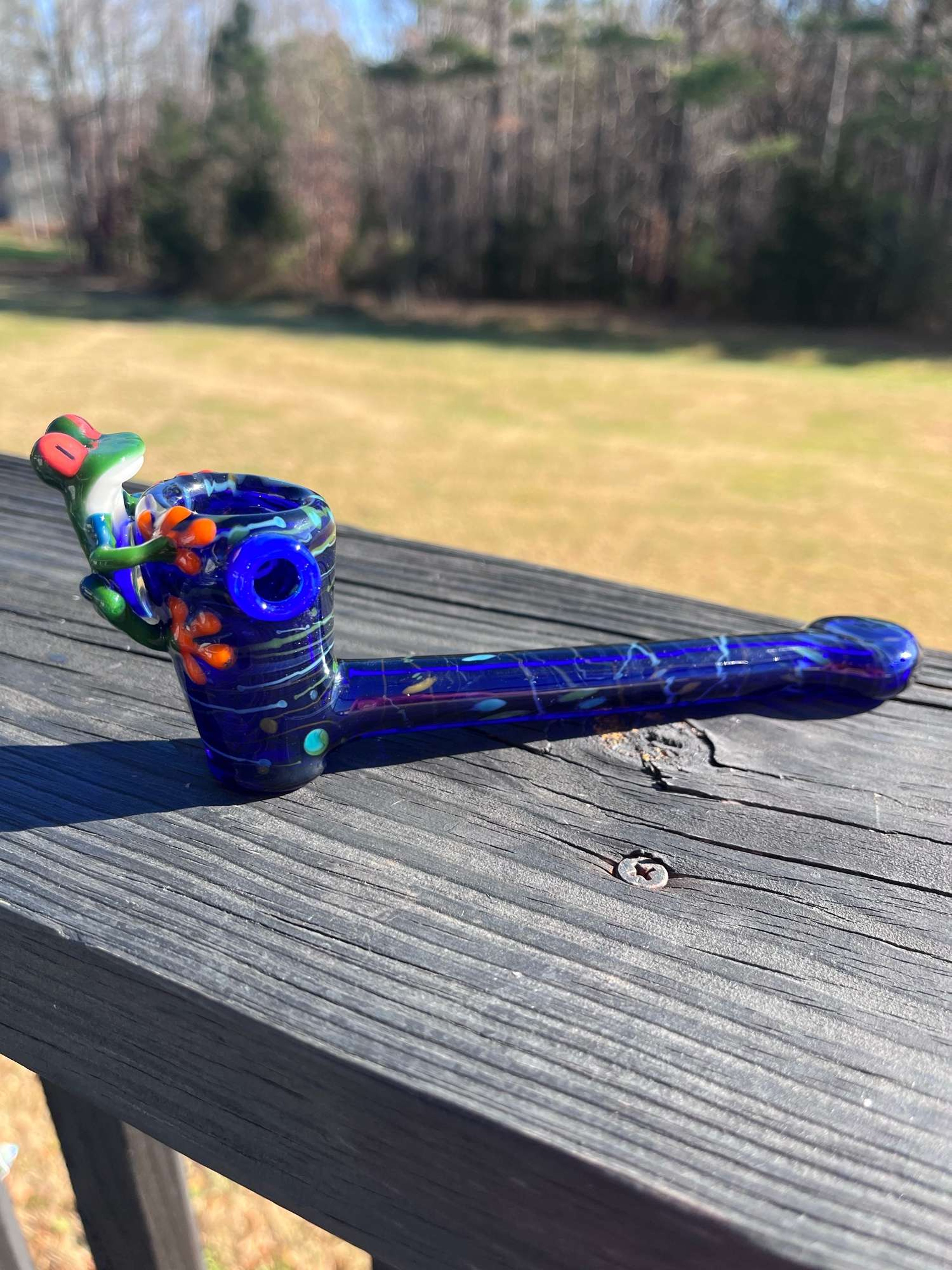 Preview pic of Frog pipe