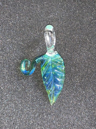 Preview pic of Leaf Pendant 🍃