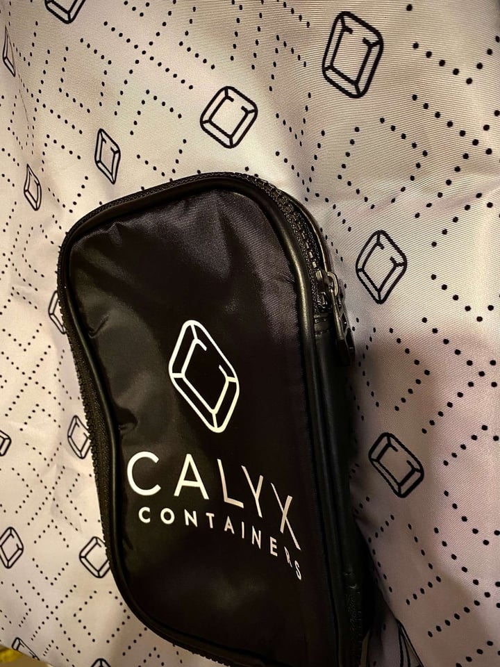Calyx Container Co Large Drawstring Bag & Lanyard Image 3