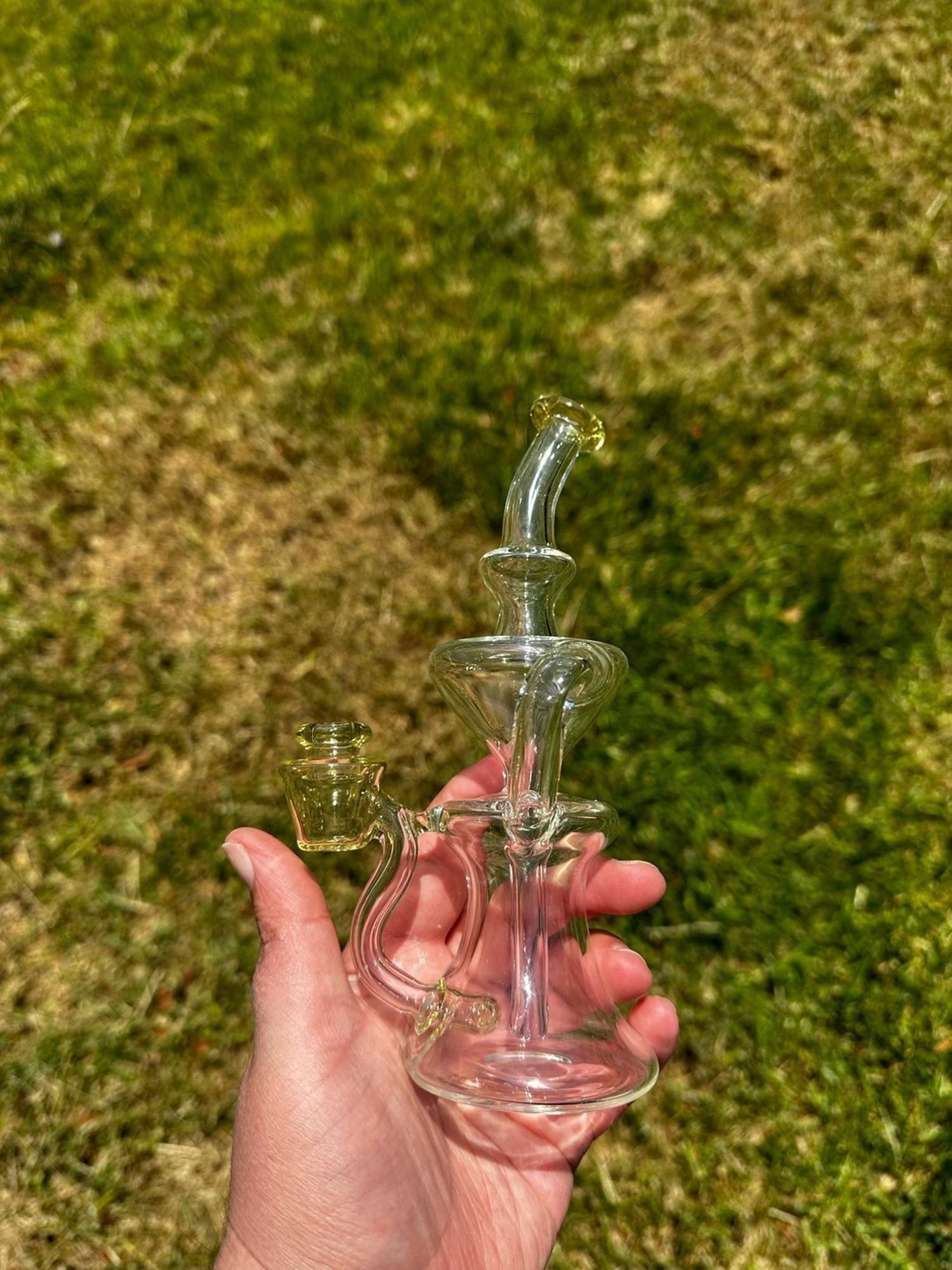 Madhatter Glass Recycler Serum CFL Accented image 0