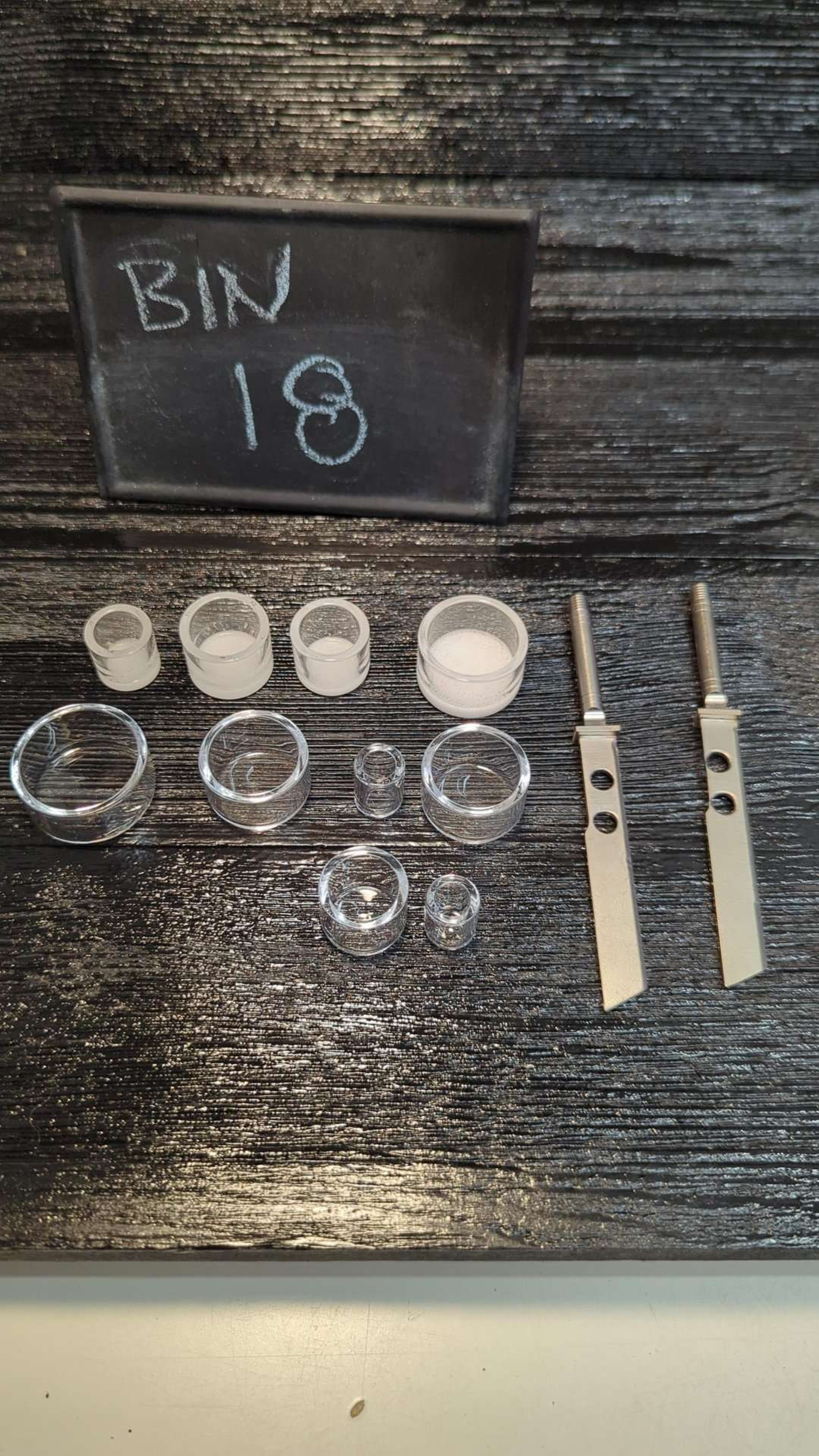 Assorted Quartz Dishes & Tools image 0
