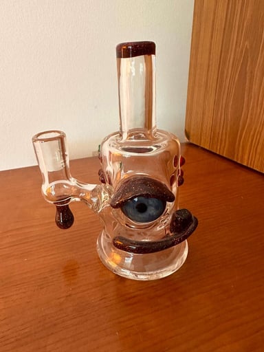 Preview pic of Eyeball Glass Rig
