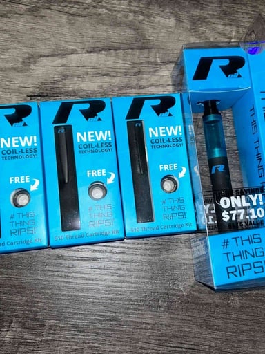 Preview pic of ThisThingRips Wax pen kit Coil-Less technology comes with 3 wax cartridge kits