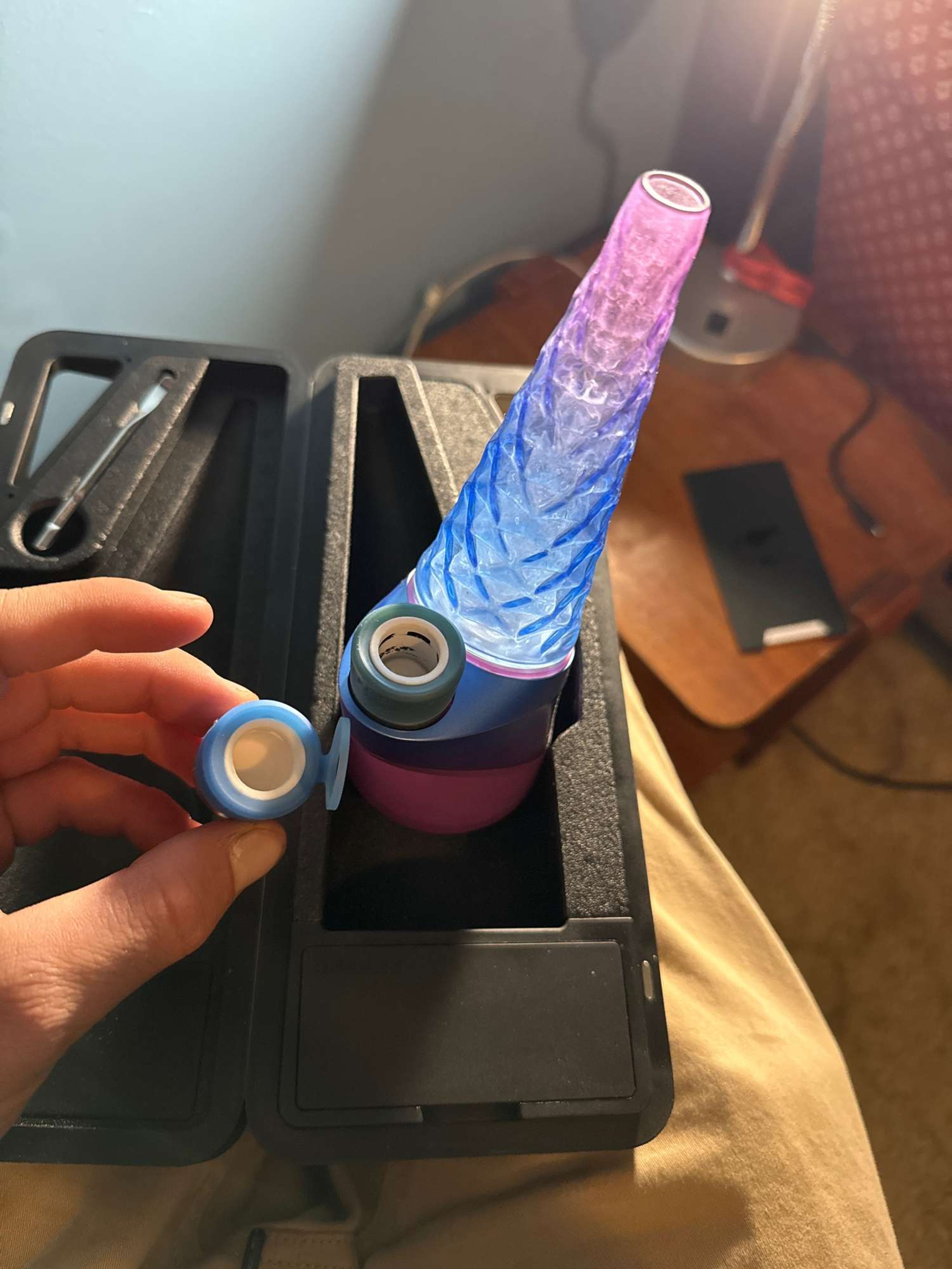 Preview pic of Puffco Peak Pro indiglow