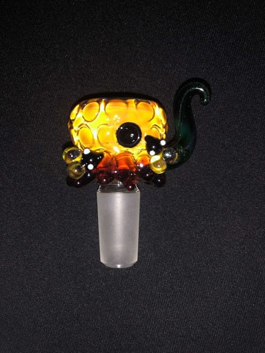 Preview pic of Empire glassworks 14mm, 1 hole beehive slide