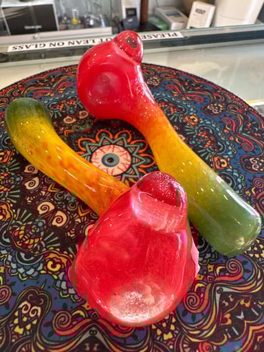 Preview pic of 5” Layback Rasta Handpipe🇺🇸
