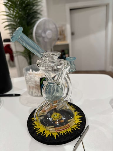 Preview pic of Blew glass recycler