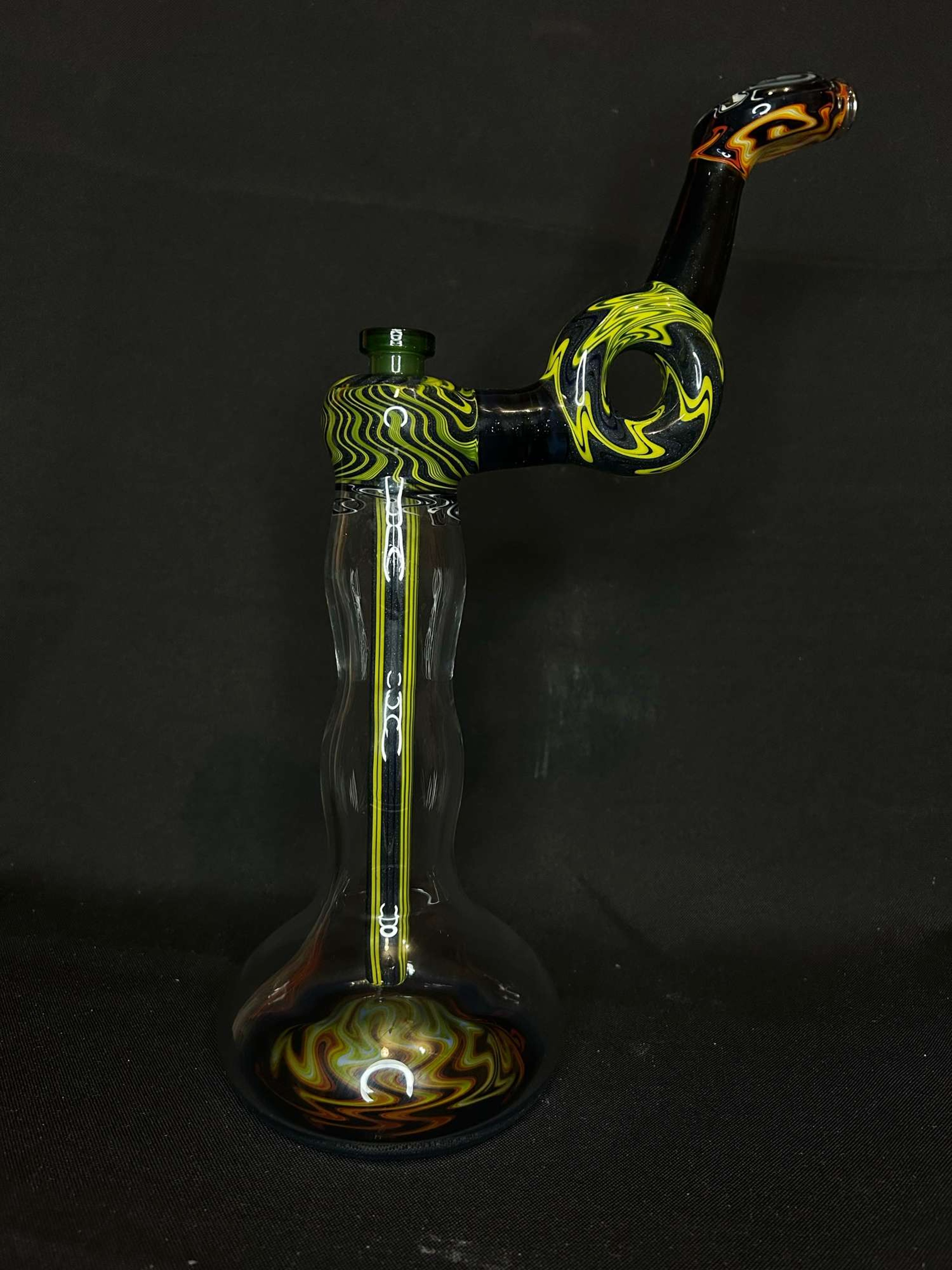 Preview pic of Oracle Glass Bubbler Super Heady