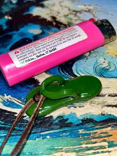 Preview pic of Green flip flop pendant sandal 🩴