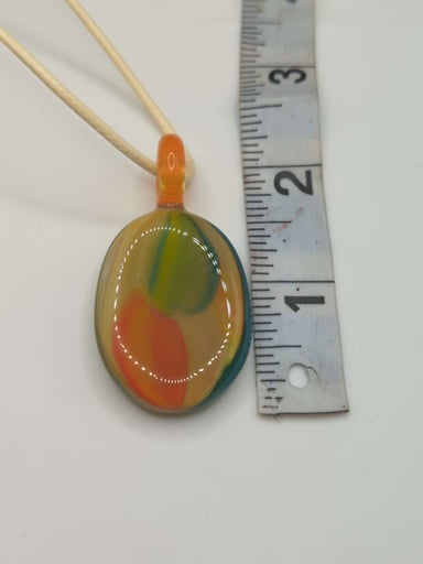 Preview pic of Oval shaped multicolor pendant