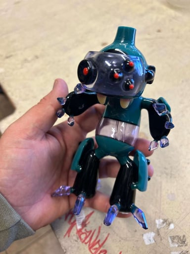 Preview pic of Kerby Glass 1/1 Full Standing Bot w/ Facet Toes and Fingers