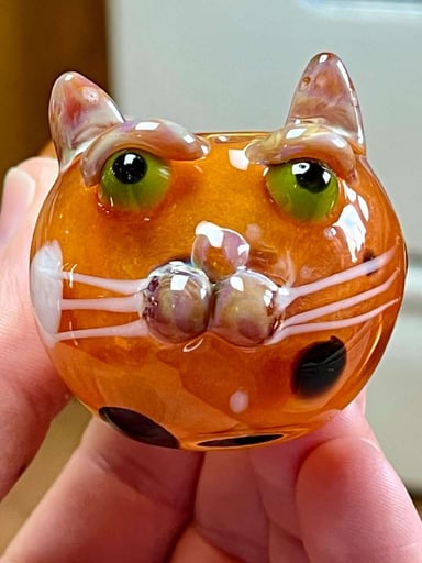 Preview pic of Hand blown Calico Cat pipe.