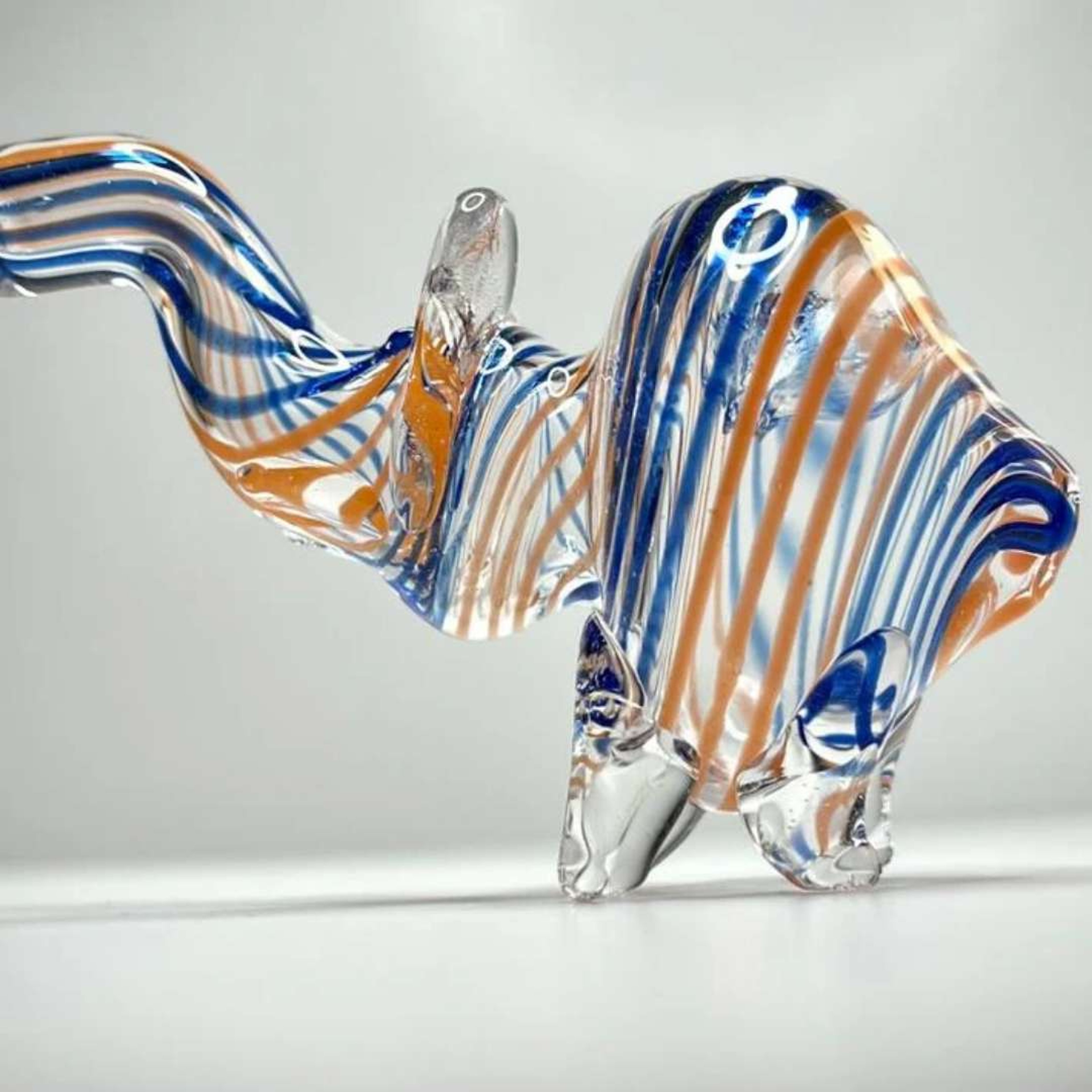 Preview pic of Mini Elephant Hand Bubbler