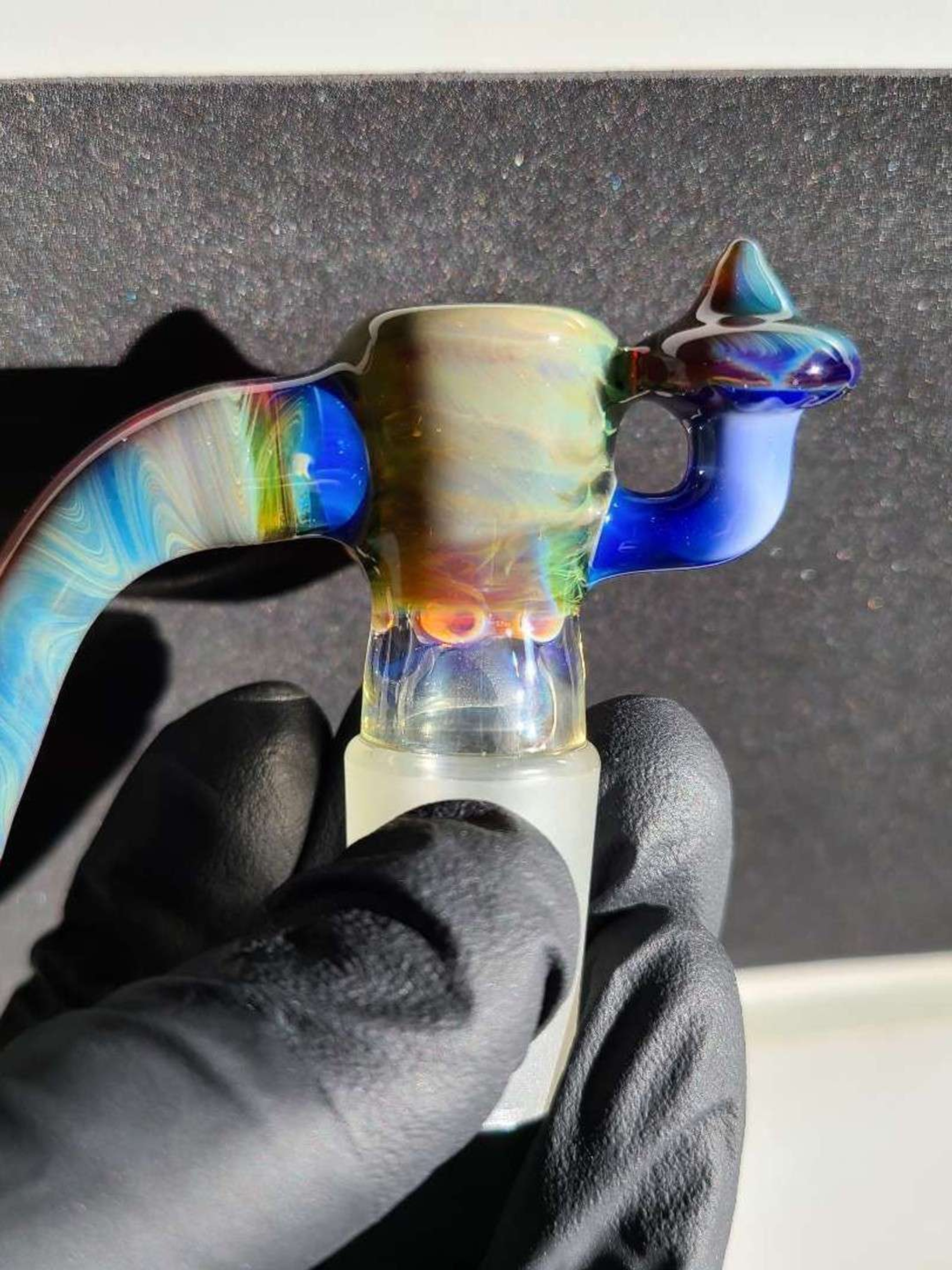 Preview pic of "Aliens and Shrooms" 18mm Collab Slide