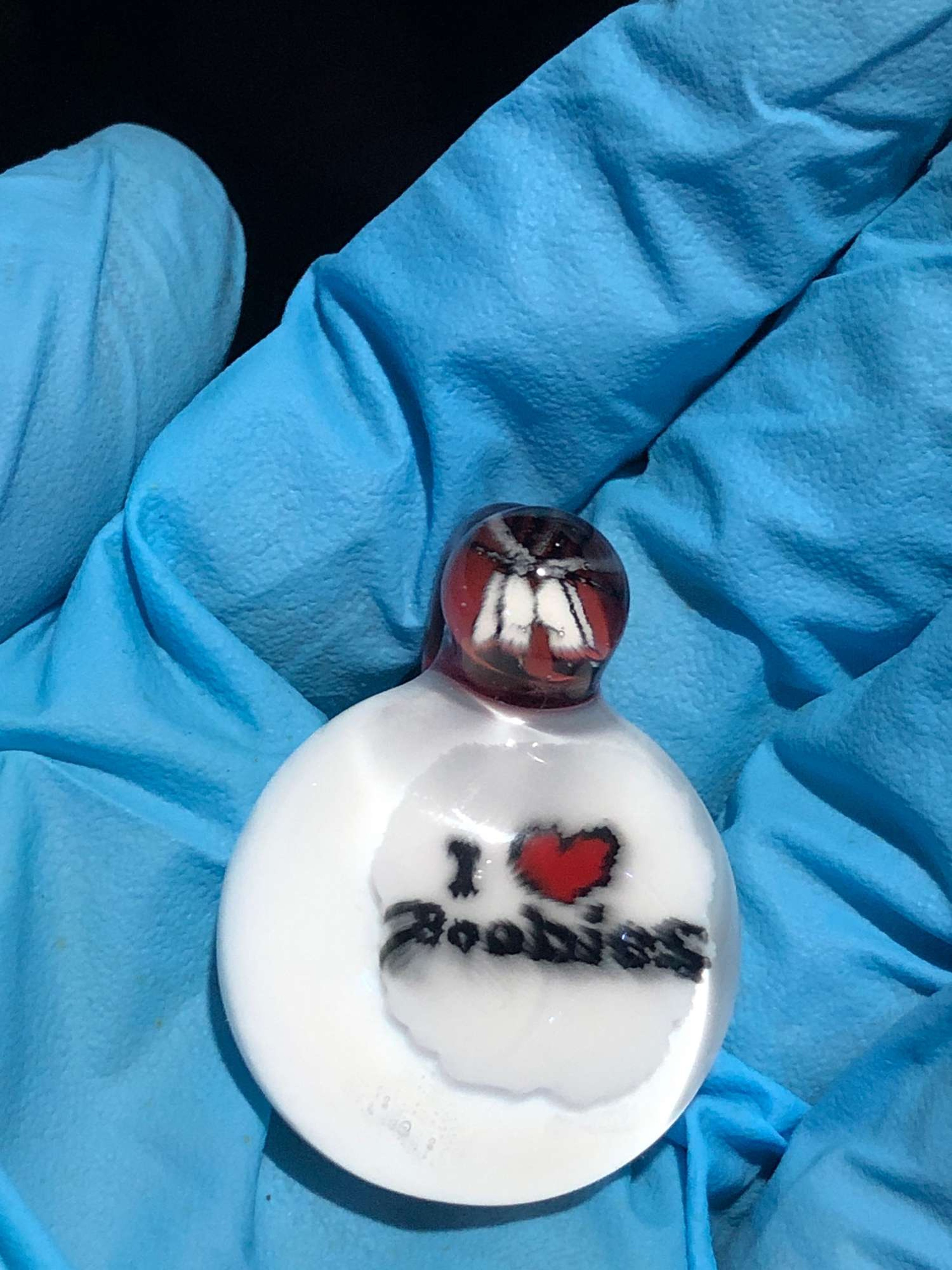 Preview pic of I ❤️ 🍒 pendant