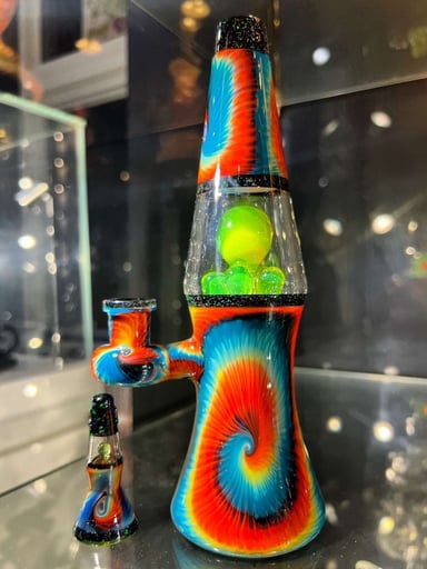 Preview pic of Bluegrass / Regis Tie Dye Lamp
