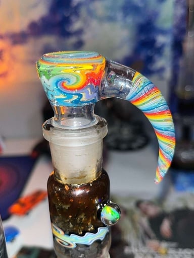 Preview pic of Rainbow dichro wigwag 18mm 4 hole