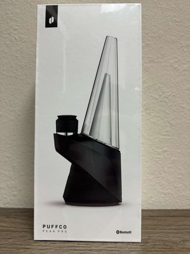 Preview pic of Puffco peak pro kit (black) brand new sealed box
