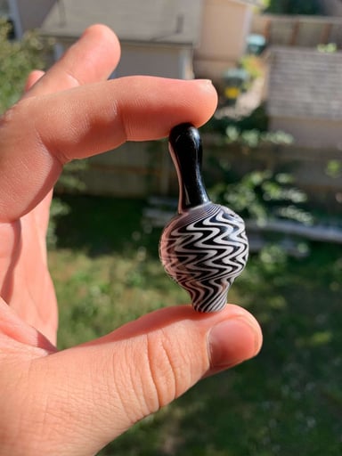 Preview pic of Black & White Wigwag Carb Cap