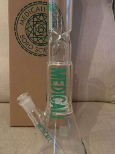 Preview pic of Medicali Glass Beaker