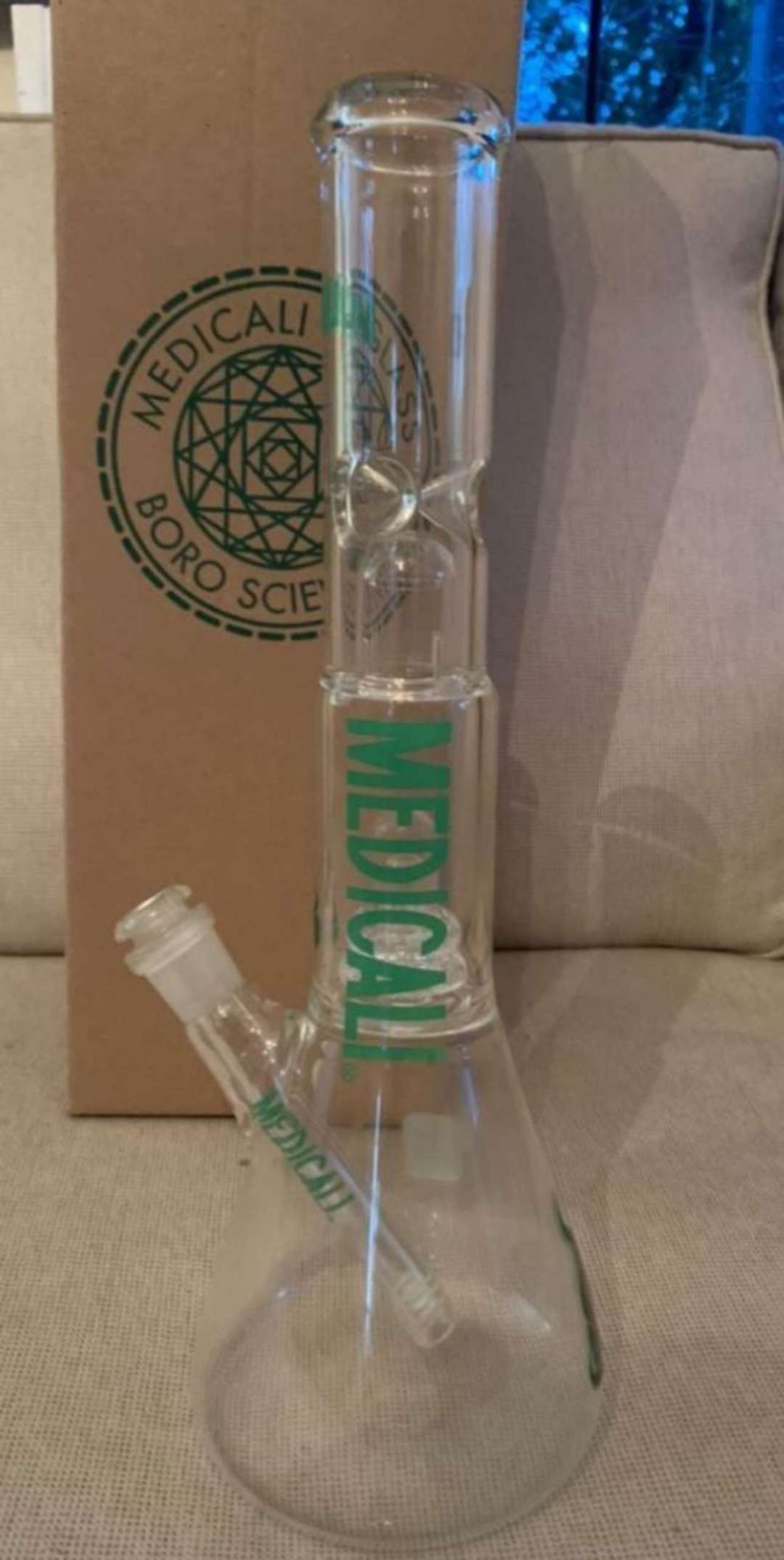 Medicali Glass Beaker image 0