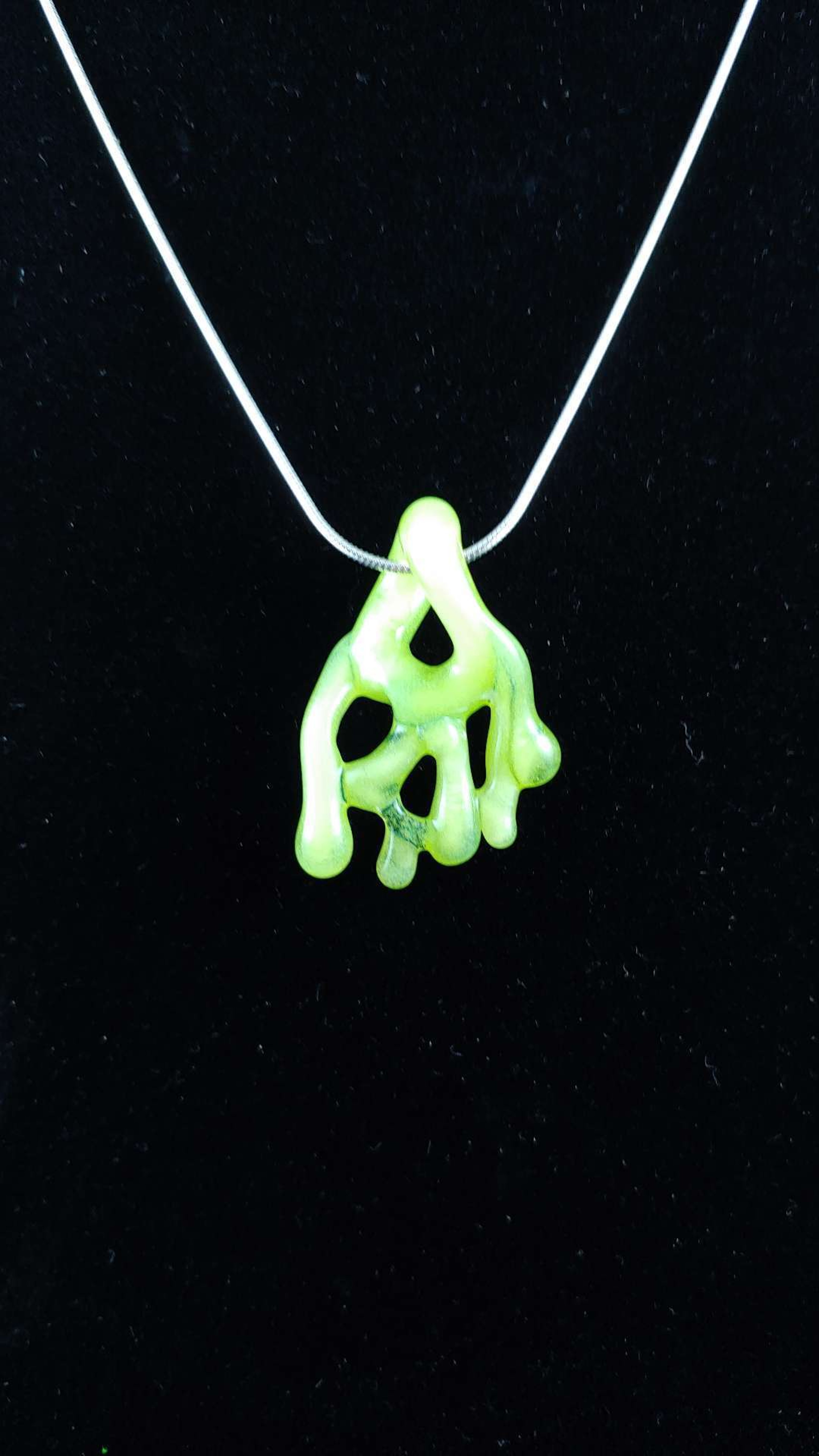 Preview pic of Fo Glass Drip Pendant