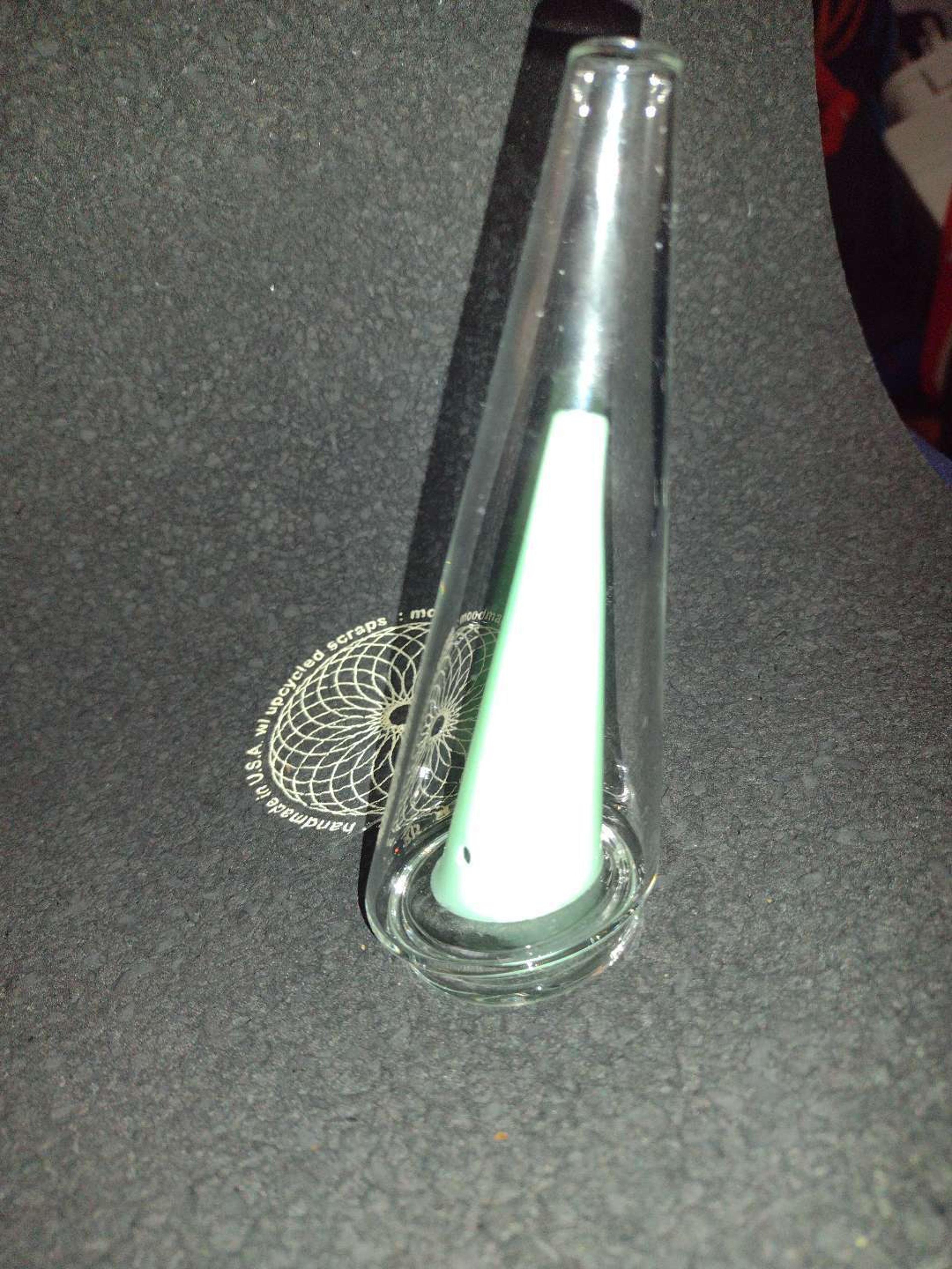 Preview pic of Puffco Peak pro replacement top green 2 hole perc