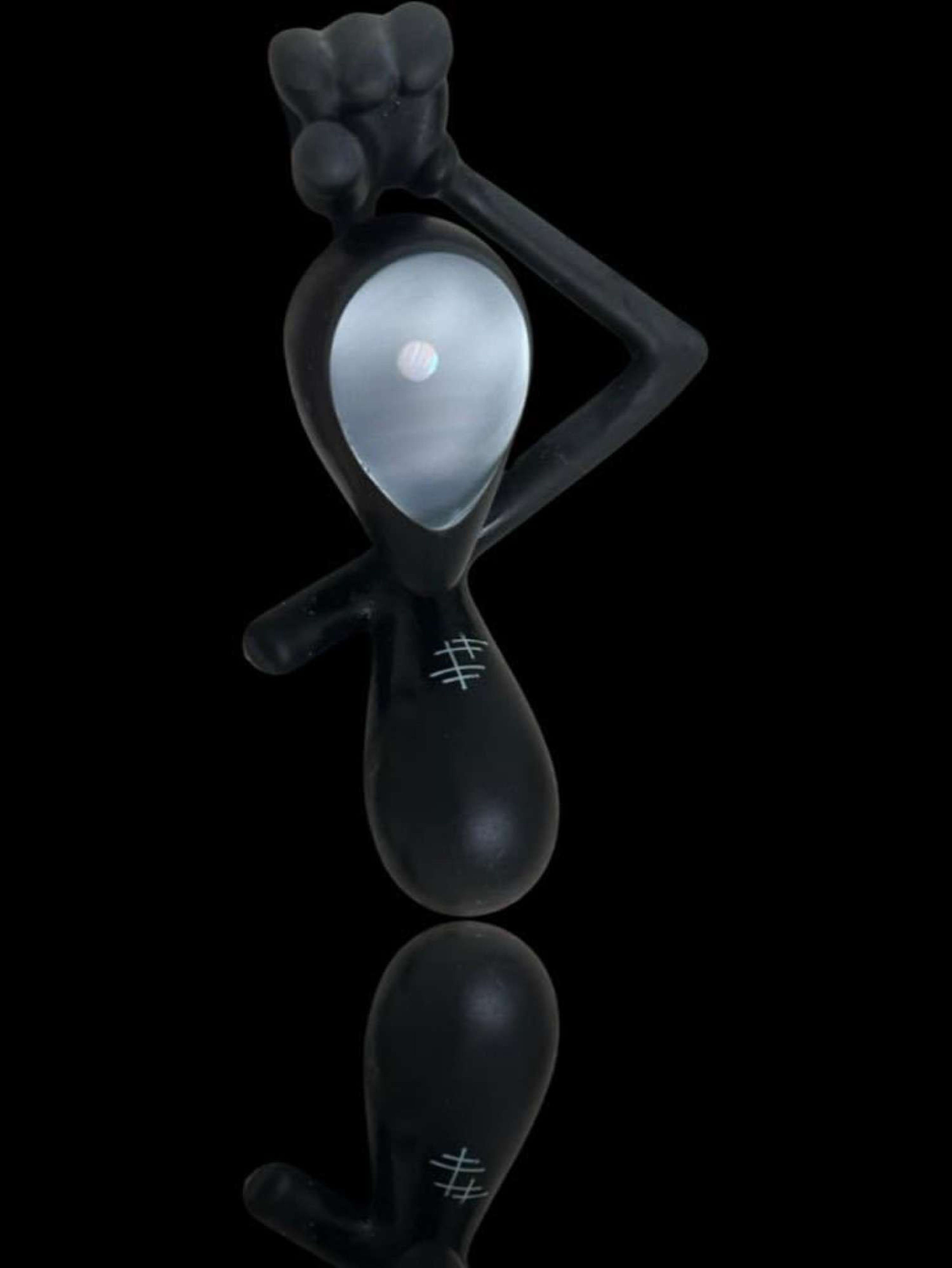 Yung hangin’ in there pendant image 0