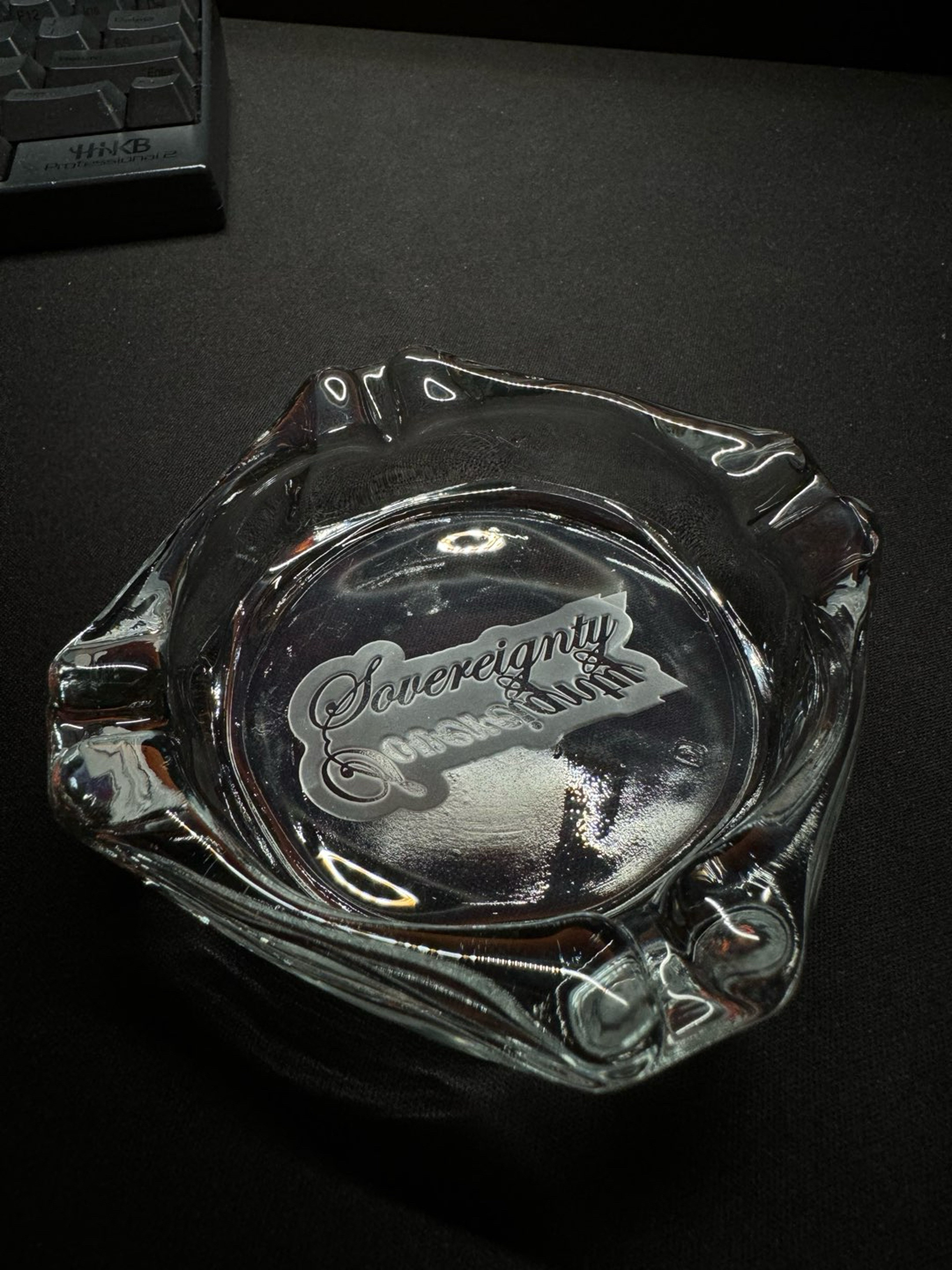 Preview pic of Sovereignty Glass Ash Tray