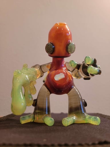 Preview pic of 2014 Bug Glass Standing Bot