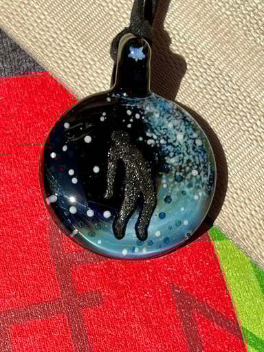 Preview pic of Avi glass
