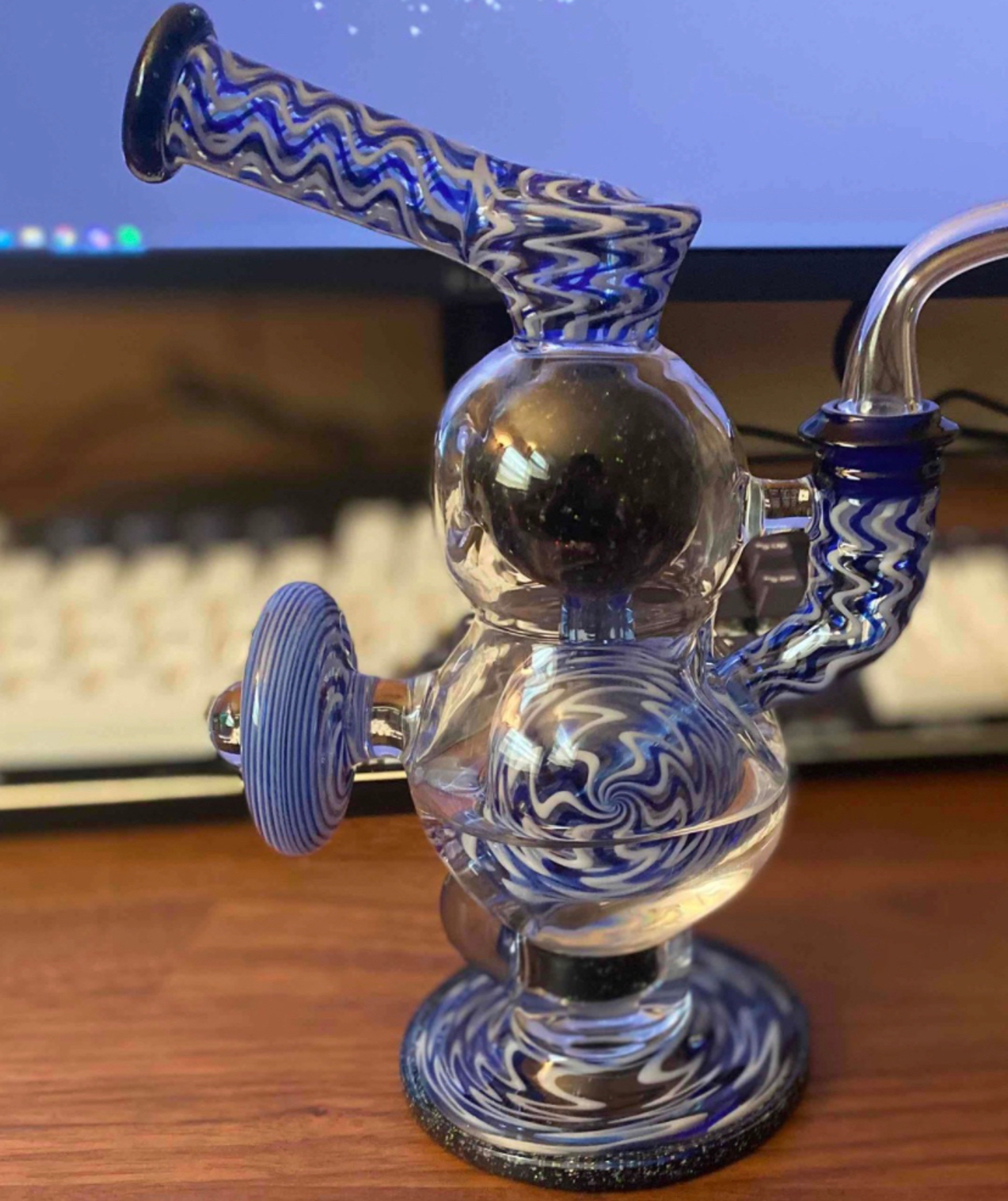 Preview pic of Big J Blue and White with Crushed Opal Ball Rig