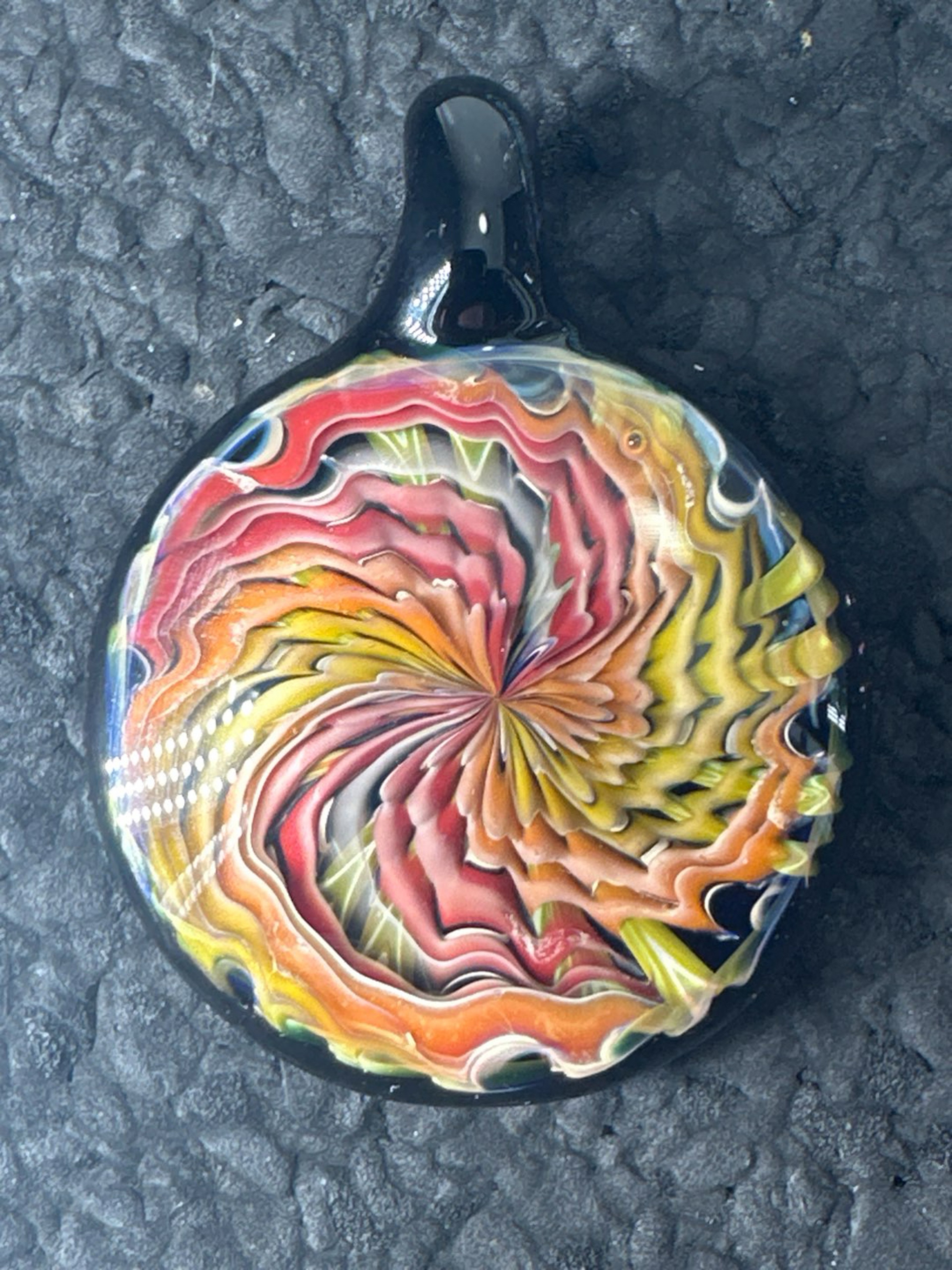 JD Maplesden Pendant 2019 image 0