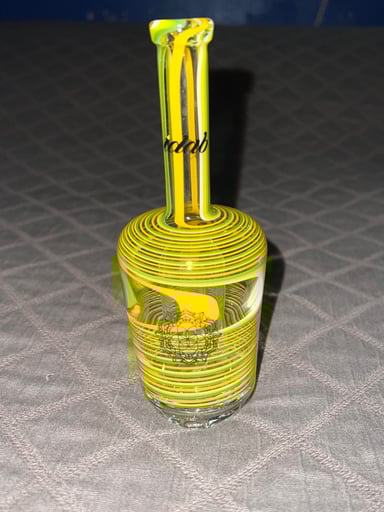 Preview pic of idab swirled henessy bottle puffco top
