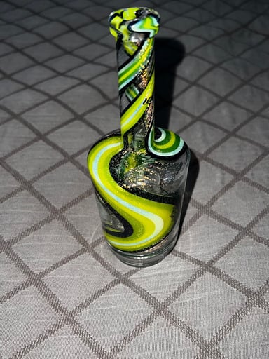 Preview pic of idab wig wagged henessy bottle puffco top