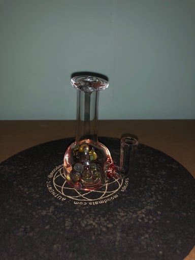 Preview pic of Tangie creations mini rig yellow and red dots/horn