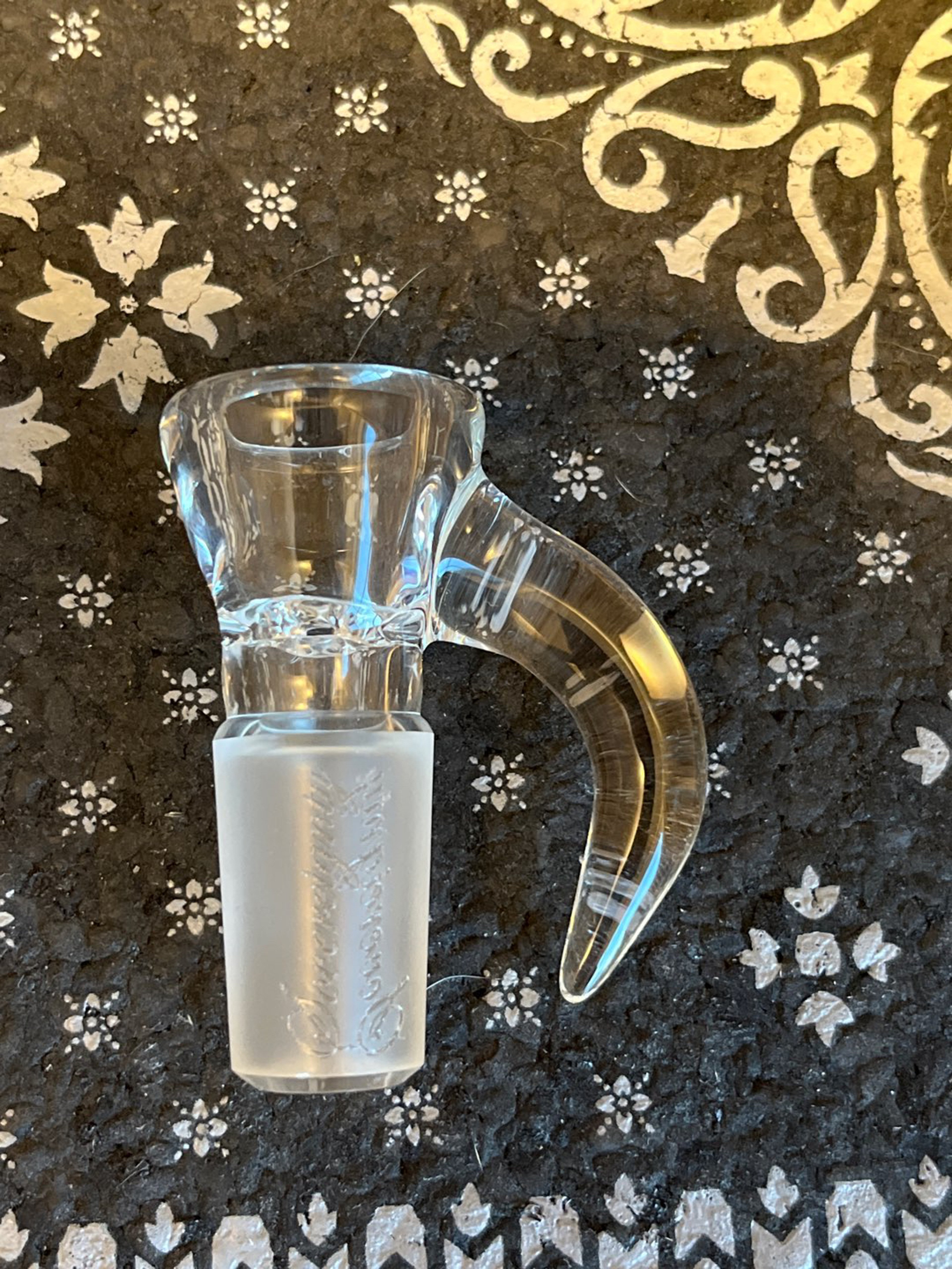 2016 sovereignty glass martini slide image 0