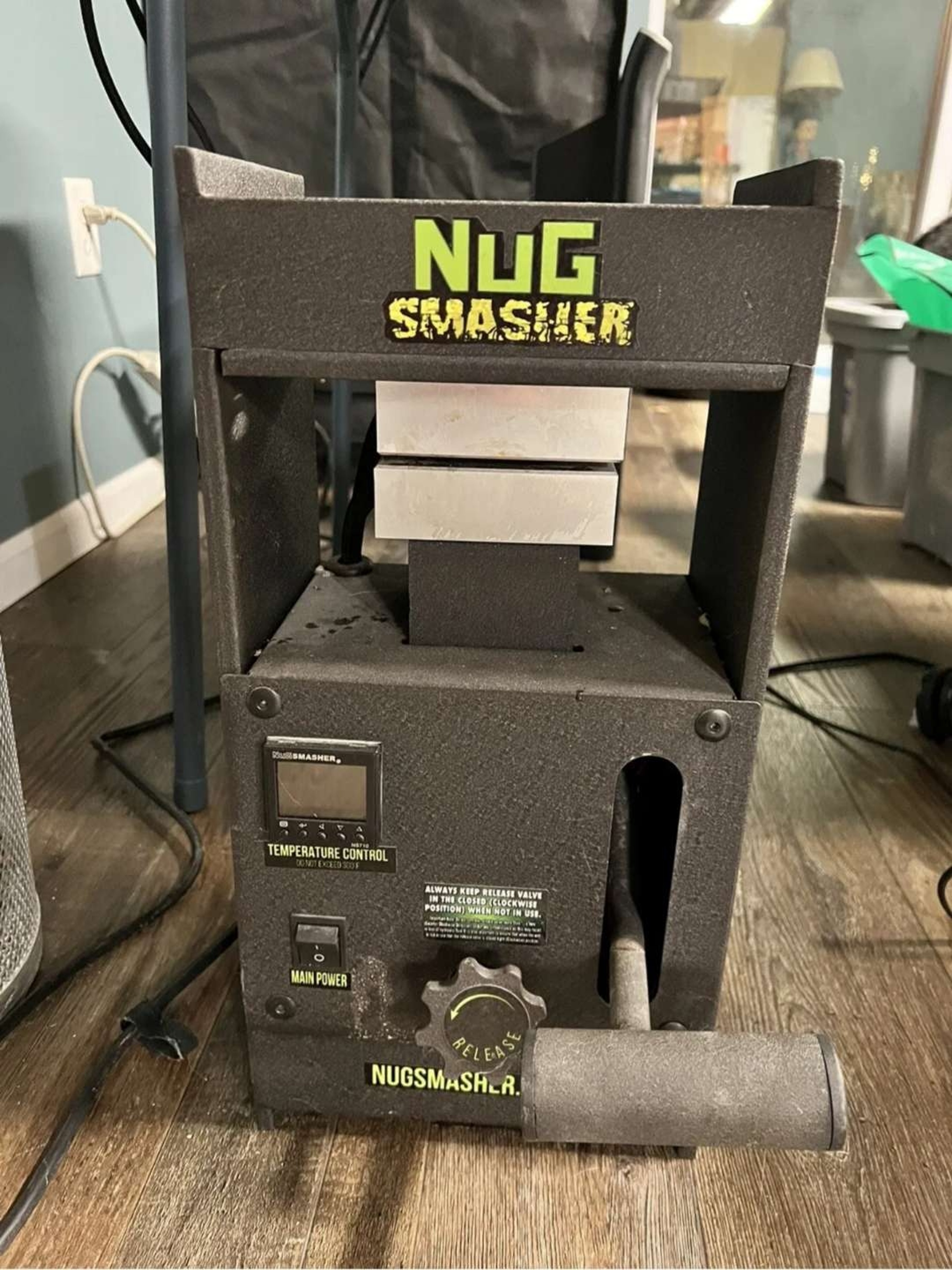 Preview pic of Nug Smasher 10 Ton Rosin press