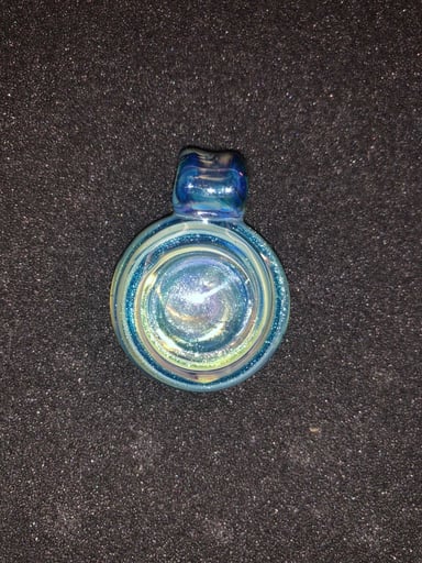 Preview pic of Sparkly blue pendant