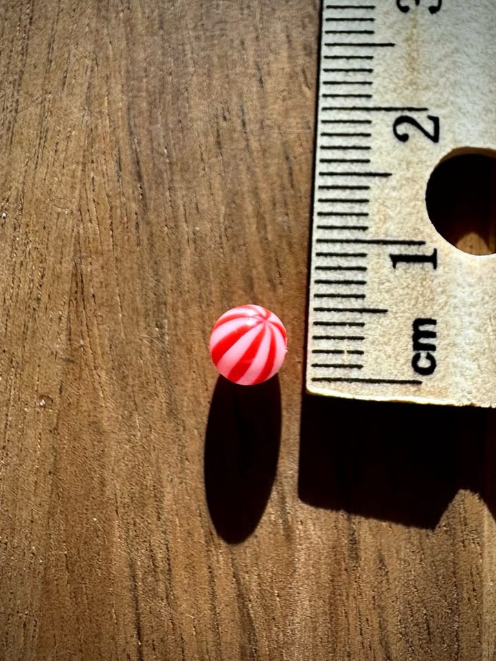 Homealoneglass Peppermint Twist Pearl 5mm Image 3