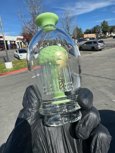 Preview pic of Tree arm perc puffco top slime green