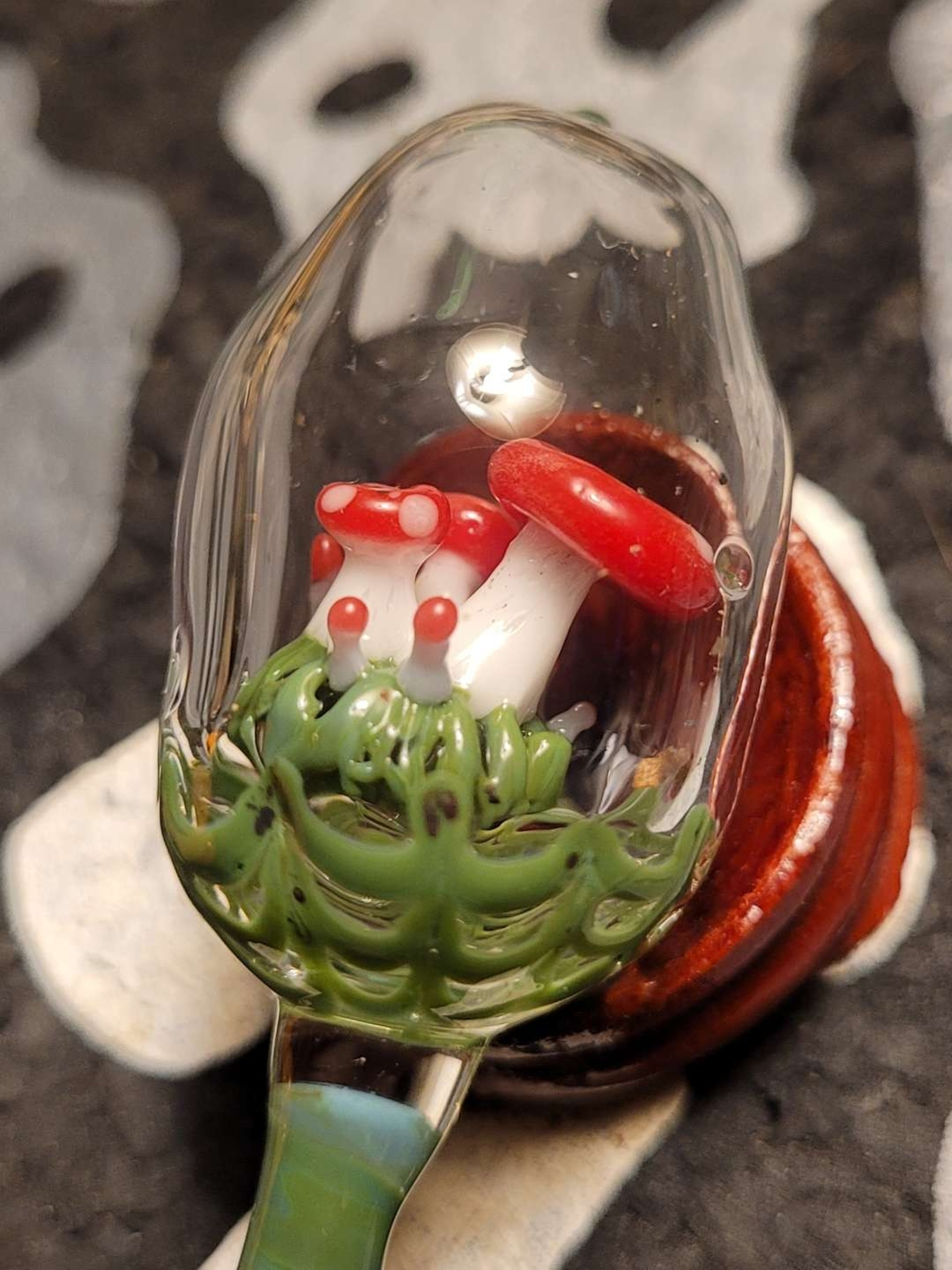 Preview pic of NatureBone Studio / Glasskid mushroom