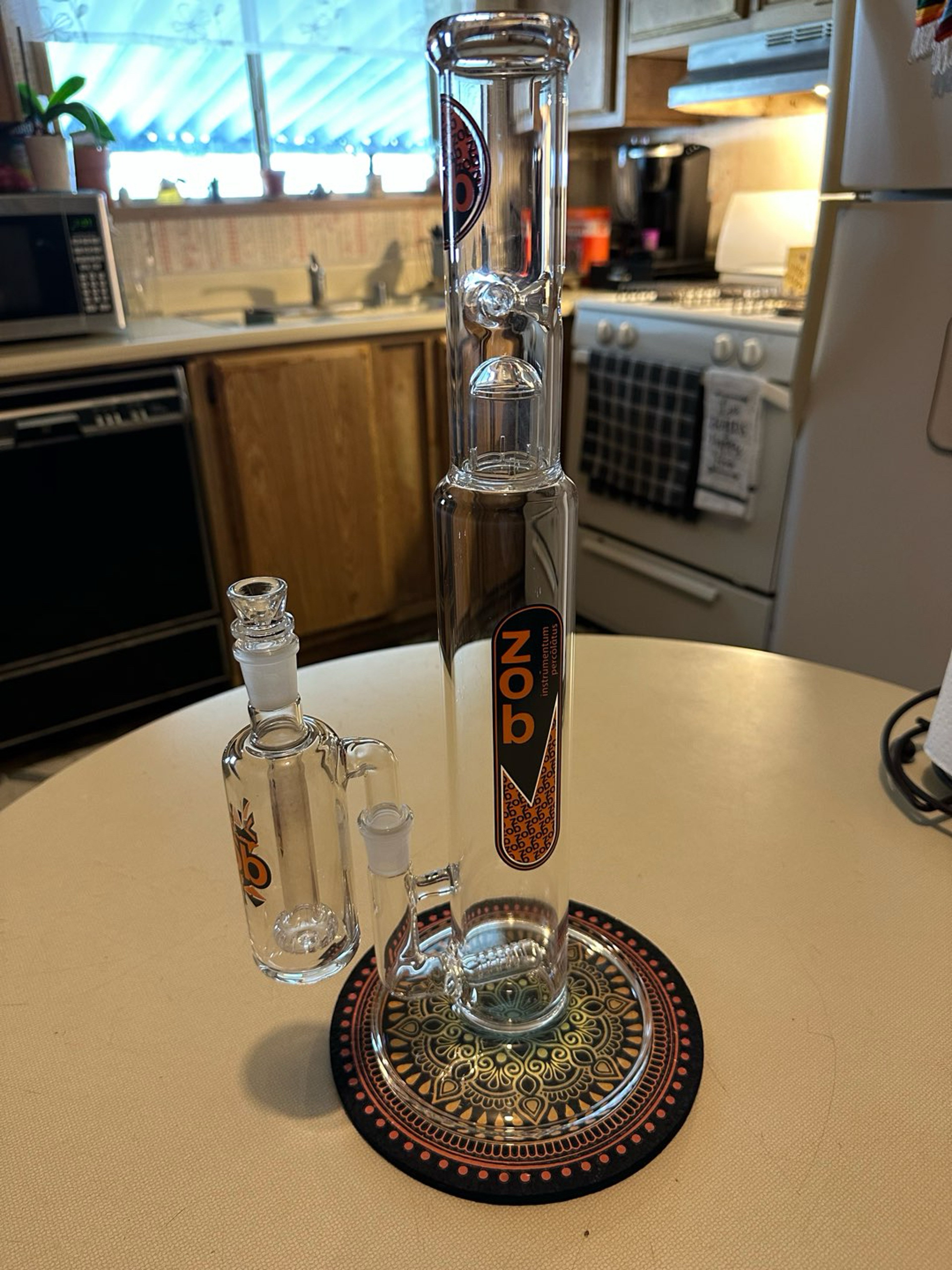 Zob glass image 0