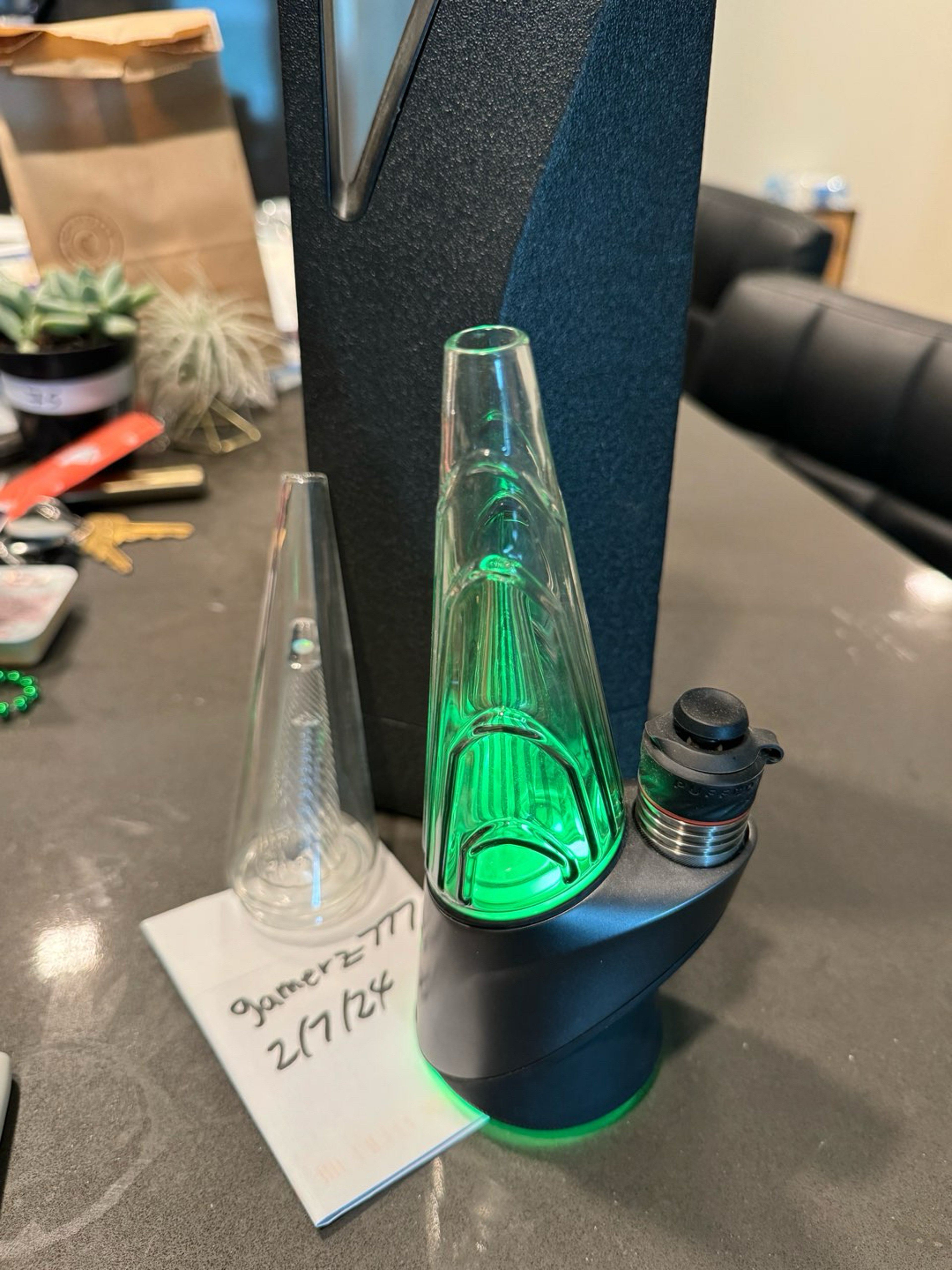 Preview pic of LIKE NEW Puffco Peak Pro V1 w/ 3DXL Chamber