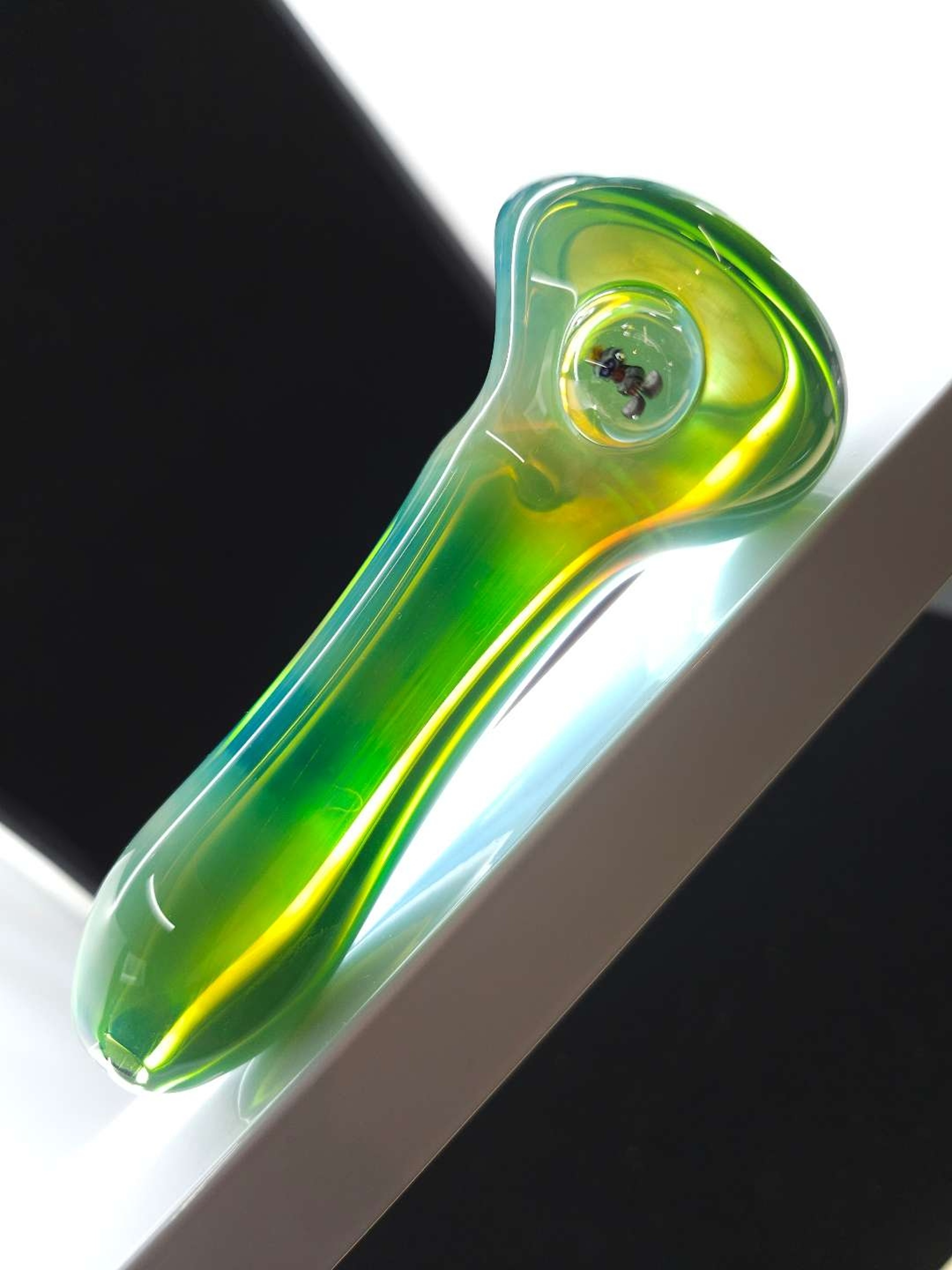 Preview pic of Green/Fume Honeycomb Spoon w/ Marvin Milli