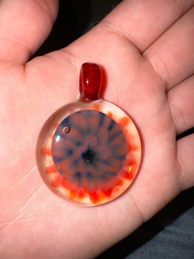 Preview pic of 7ten glass pendant