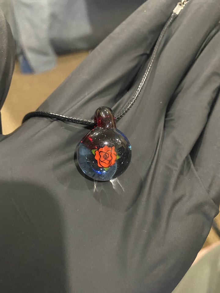 rose mille pendant backed in UV