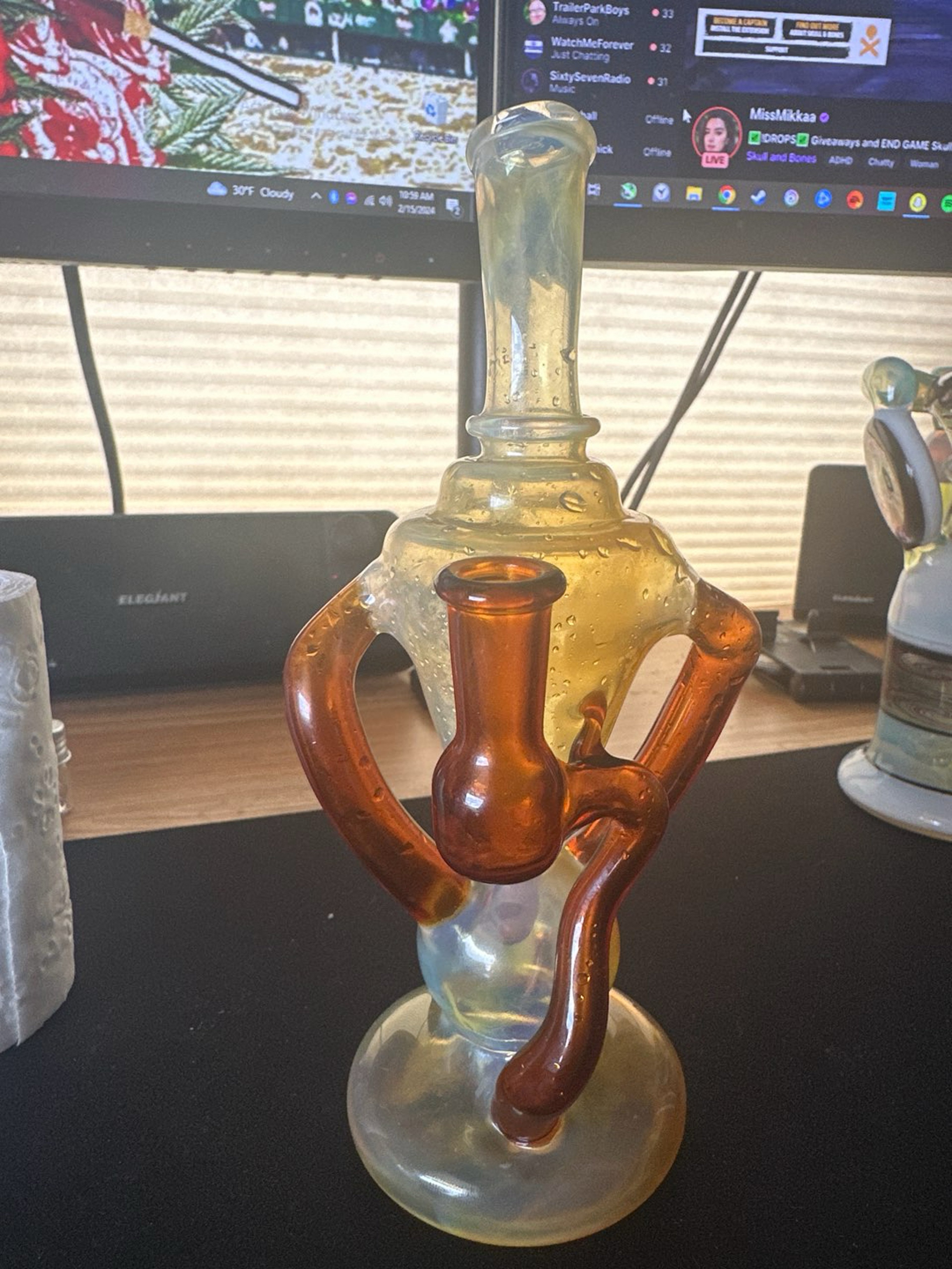 Raymond bowers glass image 0