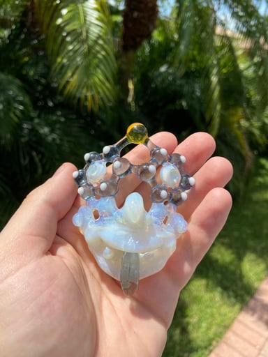Preview pic of Jakeoliverglass table piece/pendant